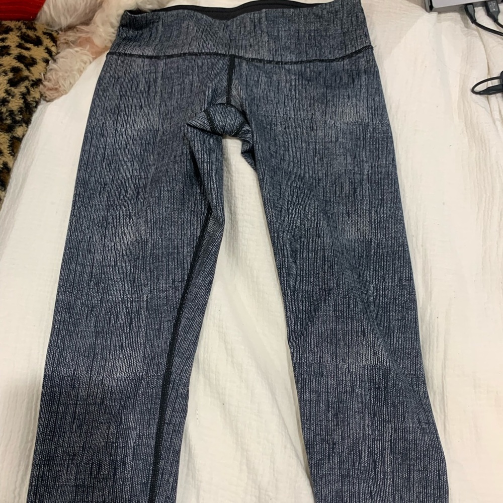 Lululemon crop leggings